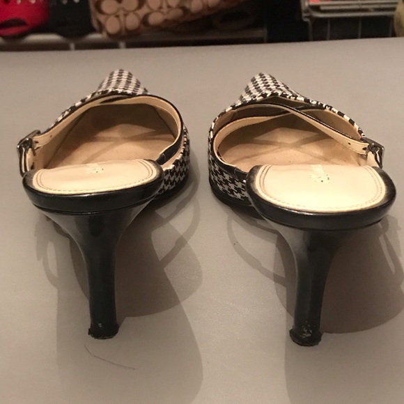 AK Anne Klein Houndstooth Mules / Slip On - Picture 3 of 4